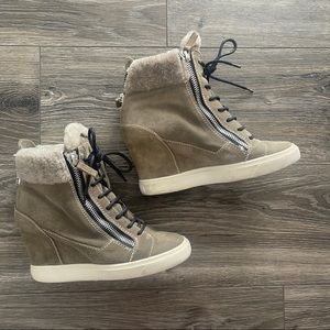 Giuseppe Zanotti Fur Wedge Beige Sneakers